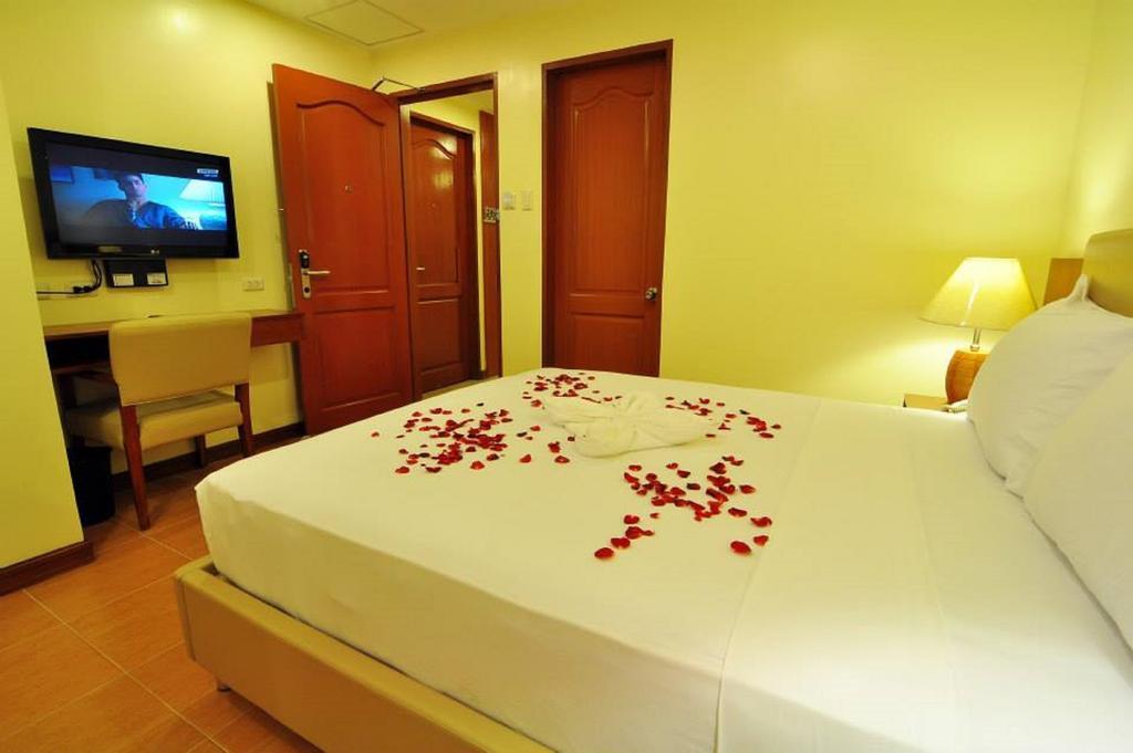 The Well Hotel Cebu Екстериор снимка