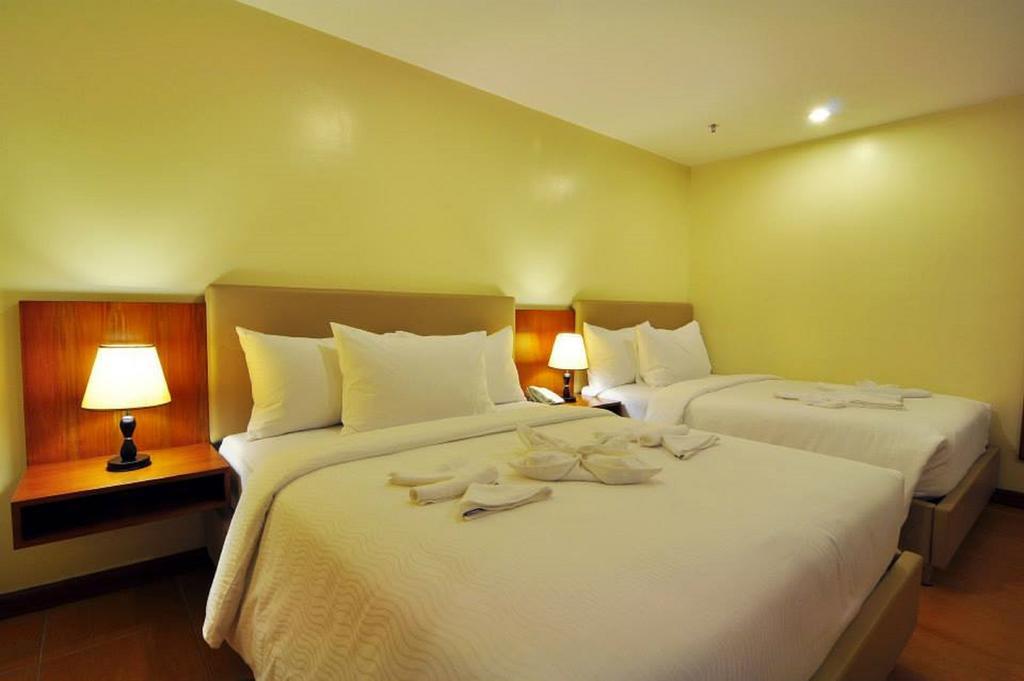 The Well Hotel Cebu Екстериор снимка