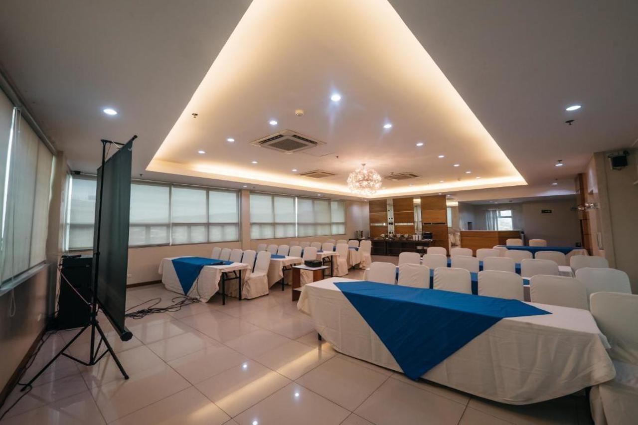 The Well Hotel Cebu Екстериор снимка