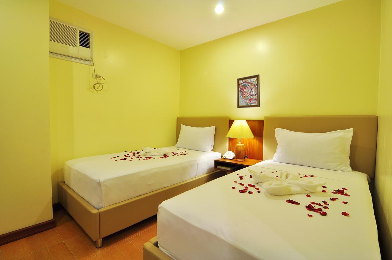 The Well Hotel Cebu Екстериор снимка
