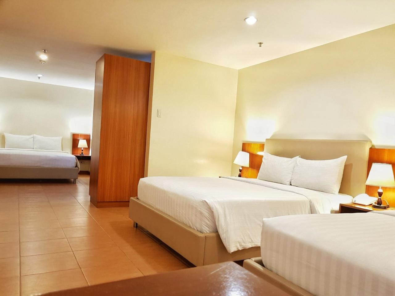 The Well Hotel Cebu Екстериор снимка